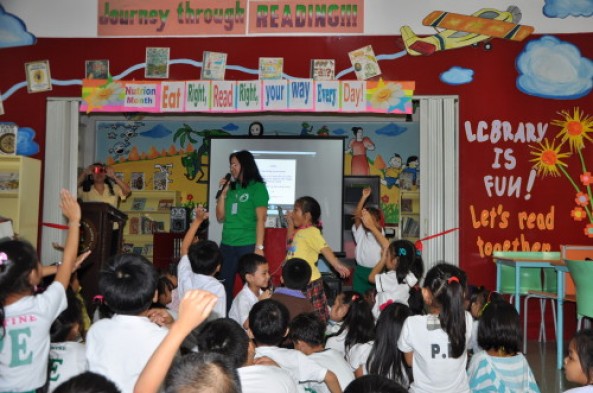 Bookmobile visits Alabang Elementary School and F.De Mesa Elementary School,July 5, 2013