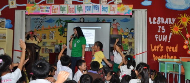 Bookmobile visits Alabang Elementary School and F.De Mesa Elementary School,July 5, 2013
